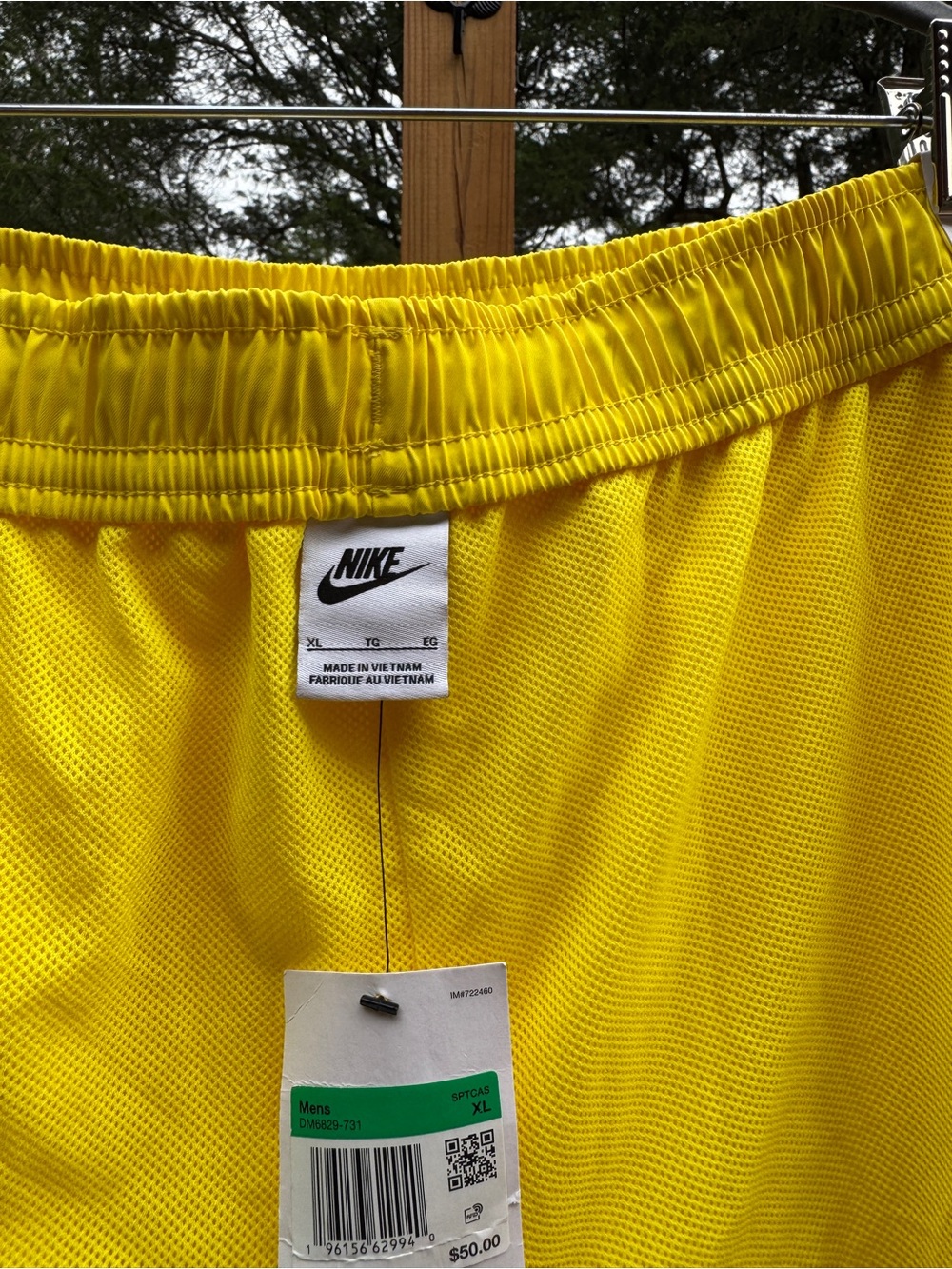 Nike $50 Yellow Men's Athletic Shorts XL - Picture 8 of 12